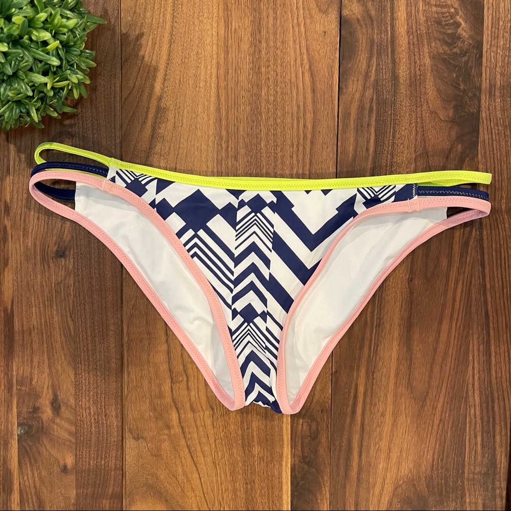 VICTORIA'S SECRET The Strappy Cheeky Bikini Bottom